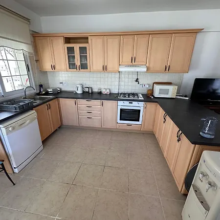 Kyrenia Center 3 Bedroom Appartamento *