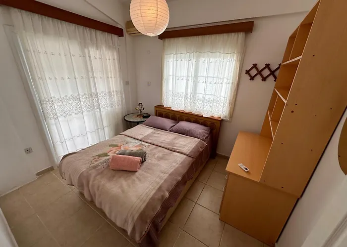 Kyrenia Center 3 Bedroom アパート キレニア