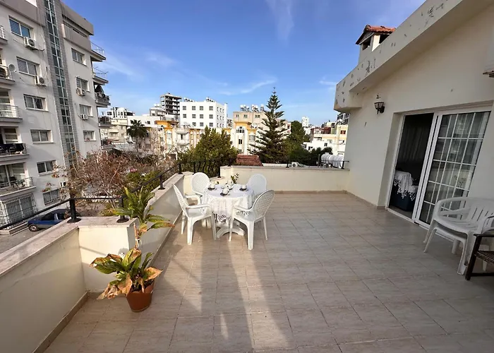 アパート Kyrenia Center 3 Bedroom *